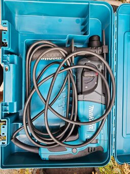Makita HR2470 - 3