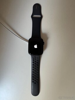 Apple Watch SE 44mm - 3
