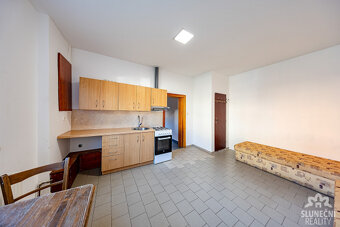 Pronájem bytu 1+kk, 27 m² v rodinném domě, Hluk - 3