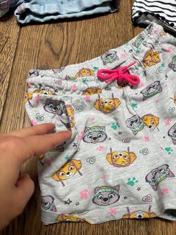 Troje dívčí kraťasy, vel. 116/122 cm - 3