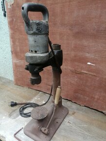 Stará velká stolní vrtačka - funkční - 3