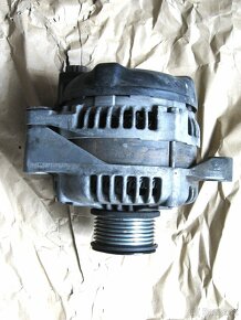 Alternátor Toyota Landcruiser D-4d, originál Toyota + řemen. - 3