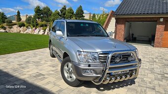 Toyota Land Cruiser 100 - 3