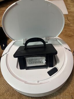 Roboticky s mopem vysavač - 3