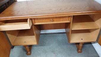 Masivní rustikální psací stůl - 3