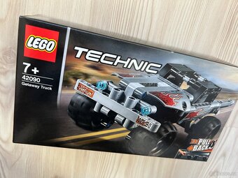 LEGO 42090 Technic Útěk v teréňáku - 3