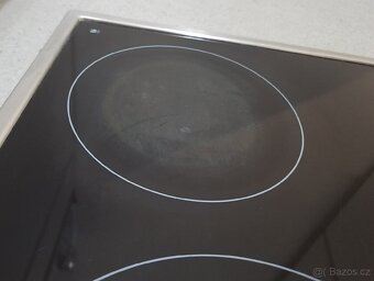 Sklokeramická varná deska Zanussi na náhradní díly - 3