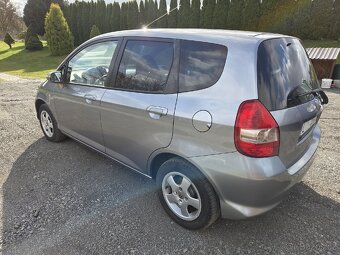 Honda Jazz 1.3 61kw rok 2005 - 3