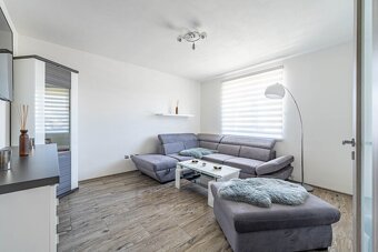 Prodej rodinného domu 240 m², pozemek 917 m² - Kaplice - 3