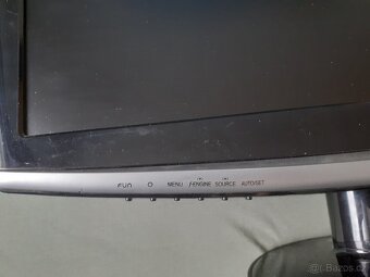 Monitor LG Flatron W2252TQ-PF - 3