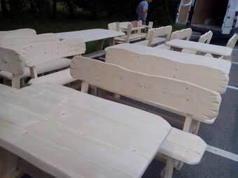 Prodám zahradní krásné masivní dřevěné sezení - 3