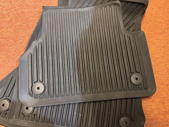 Gumové koberce / rohože Audi A4 B9 8W originál - 3