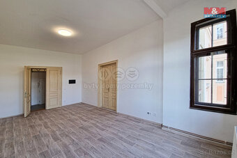 Prodej bytu 3+1, 75 m², Karlovy Vary, ul. Západní - 3