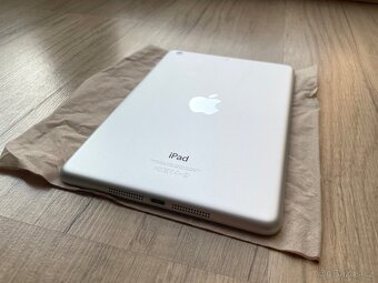 Tablet iPad Mini 2 - WiFi / 16GB / 7,9" - 3