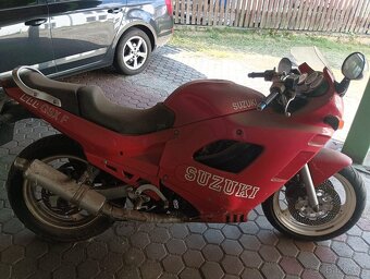 Suzuki GSX 600 F - 3