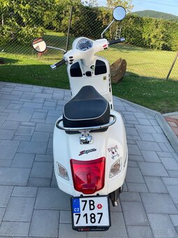 Vespa GTS Super 300 - 3