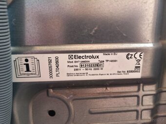 Pračka Electrolux EWT1266EXW s vrchním plněním - 3