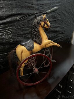 Krásný starožitný dřevěný tříkolový kůň 58cm výška - 3