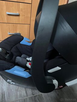 Autosedačka + izofix - 3