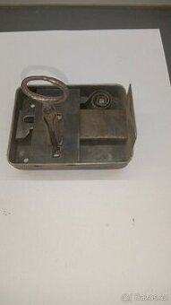 Starožitný krabicový zámek - 3