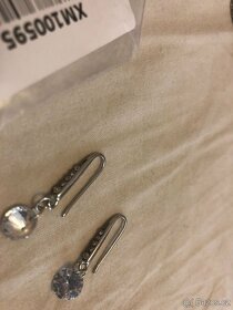 Set nausnic - NOVE. 6 paru nausnic. Jsou nove a nepouzite. - 3