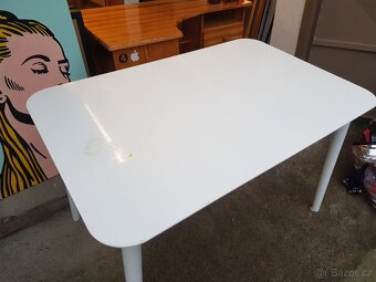 Jídelní stůl - 3