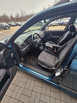 Prodám Škoda Octavia combi 2.0 i 85kw rok 2003 nová stk - 3