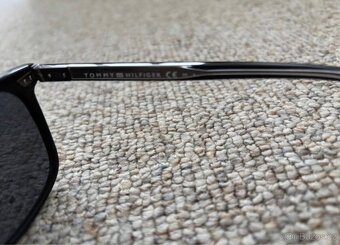 Sluneční brýle Tommy Hilfiger - 3