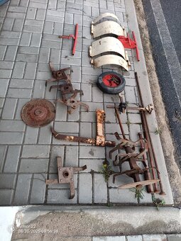 Prodám příslušenství k přestavbě rotavátoru tera vari. - 3