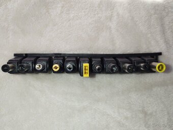 adaptery na notebooky + nabíječka na notebook - 3