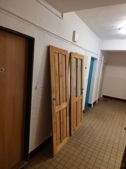 Dveře dřevěné 5 kusů - 3