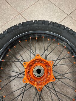 Zadní kolo KTM - 3