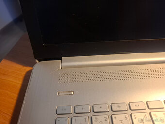 HP 17-ca2003nc WIN11, SSD,velký displej 17,3, Ryzen procesor - 3