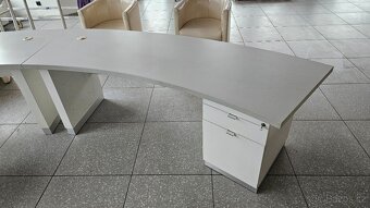 Kancelářský nábytek - 3
