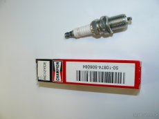 BOSCH FR7DC a FR8DC, CHAMPION RC12YCE Škoda Felicia NOVÉ - 3