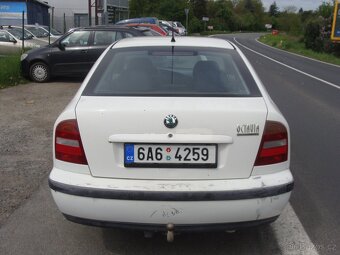 Škoda Octavia, 1.6i, 74 kW, tažné zařízení - 3