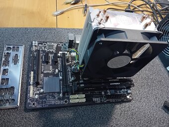 GIGABYTE GA-B85M-HD3+i5-4690K+8GB DDR3+CHLADIČ - 3
