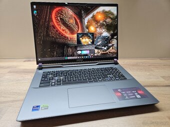 17,3" 240HZ QHD+_MSI VECTOR 17 HX_i9-13980HX_RTX 4090 16GB - 3