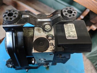 ABS jednotka BMW X5 e53 - 3