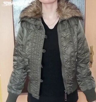 Dívčí zimní bunda-bomber, 12 let, 158 cm - 3