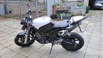 Honda CBR 600RR - Nepojízdná - 3