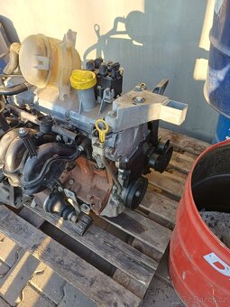 Motor a prevodovka. - 3