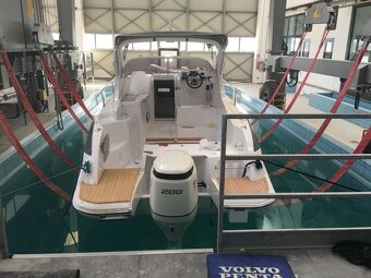 Prodám nová exkluzivní jachta Laver 23x/7,62m - 3