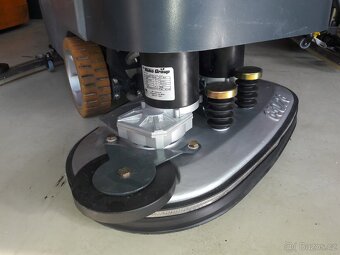 Podlahový mycí stroj Hako B 70 s vlastním pojezdem - 3