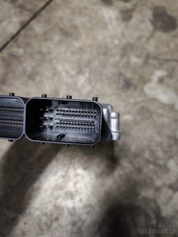 Řídící jednotka BMW m57d30 170kw 0281013500 - 3