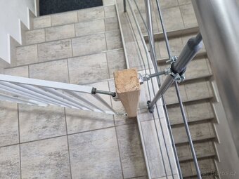 Prodám bezpečnostní branku/zábranu . - 3