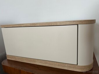 Čelo postele + noční stolky - 3