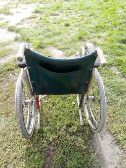 Staré invalidní křeslo - 3