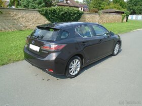 Lexus CT200H - 3