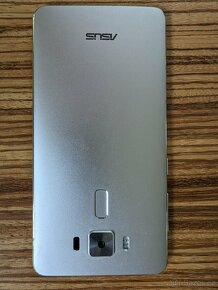 ASUS Zenfone 3 Deluxe (ZS550KL) - 3